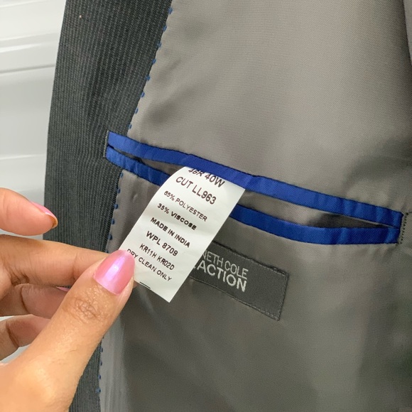 3 Kenneth Cole reaction suits mint - Picture 5 of 8